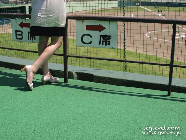 leglevel：大分県大分市 新大分球場をちょっと変わった写真で紹介：足の写真：大分と足の写真集 leglevel.com：大分：足：写真：大分県：足の写真：風景写真：モデル